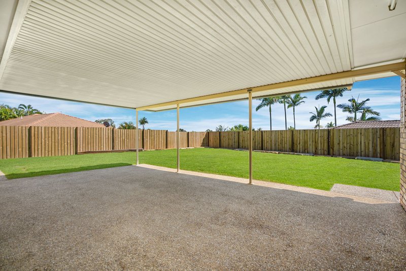 Photo - 5 Verbena Close, Yamanto QLD 4305 - Image 16