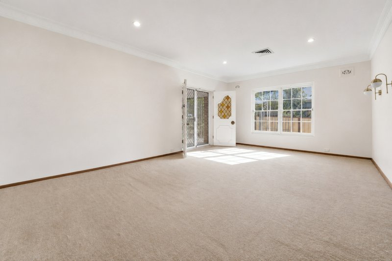 Photo - 5 Veronica Street, Chester Hill NSW 2162 - Image 3
