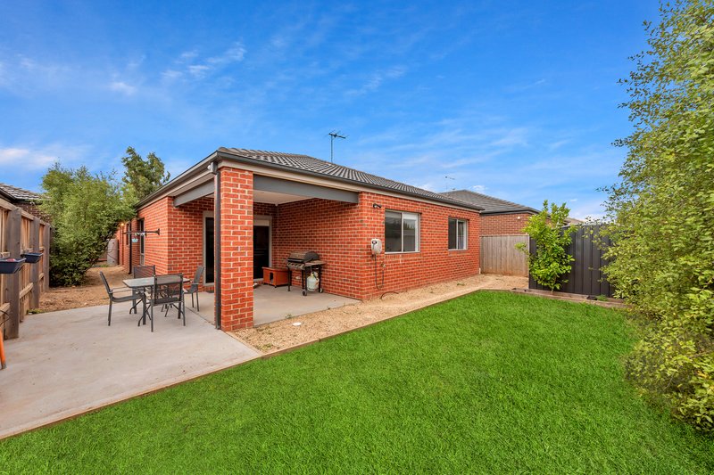 Photo - 5 Versteegen Street, Fraser Rise VIC 3336 - Image 14