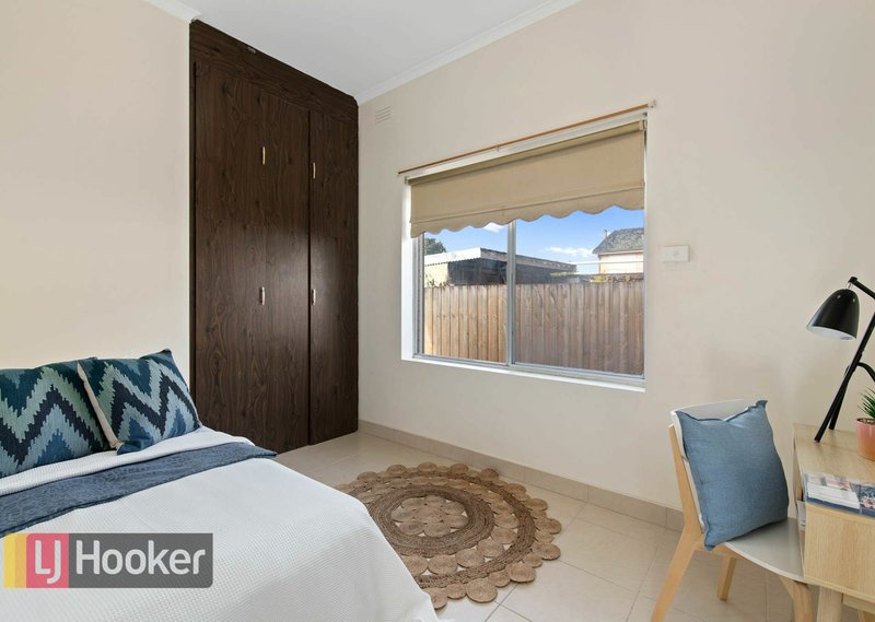 Photo - 5 Victoria Avenue, Springvale VIC 3171 - Image 12