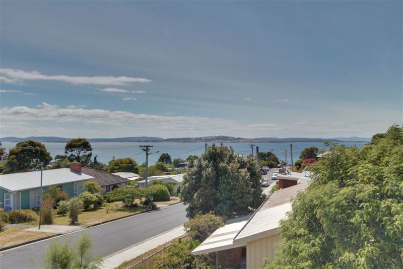 Photo - 5 View Street, Blackmans Bay TAS 7052 - Image 12