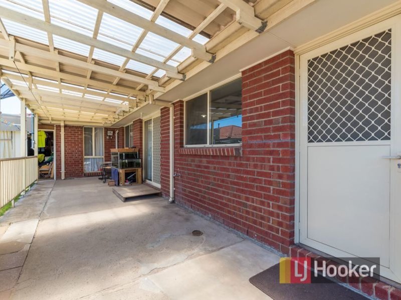 Photo - 5 Viewside Way, Hampton Park VIC 3976 - Image 8