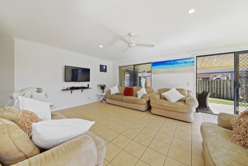 Photo - 5 Village Way, Bracken Ridge QLD 4017 - Image 3