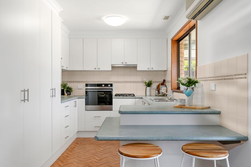 Photo - 5 Vincent Place, Mckellar ACT 2617 - Image 6