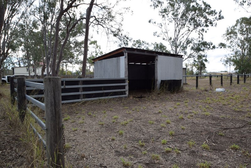 Photo - 5 Vineyard Road, Coominya QLD 4311 - Image 3