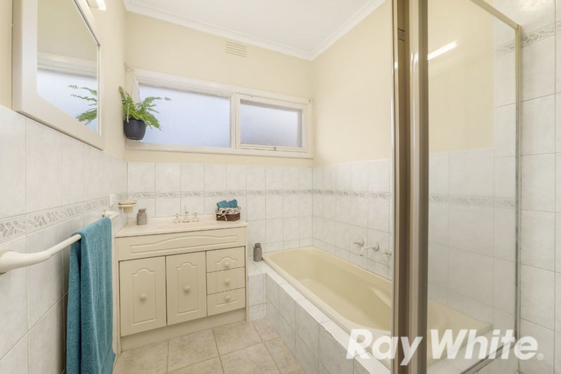 Photo - 5 Violet Court, Blackburn South VIC 3130 - Image 7