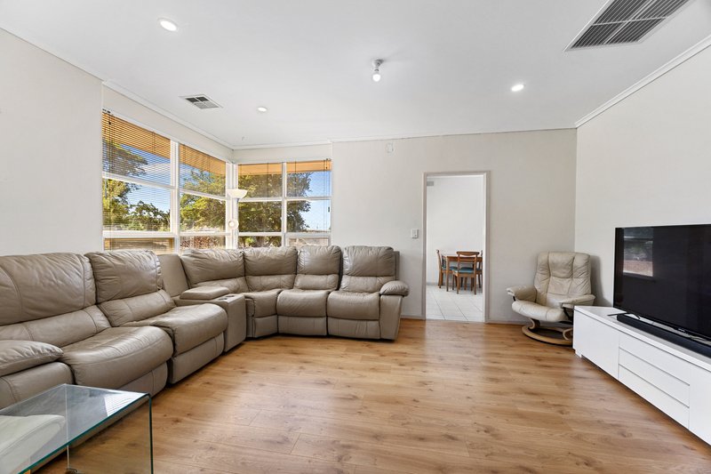 Photo - 5 Virginia Drive, Hackham West SA 5163 - Image 4