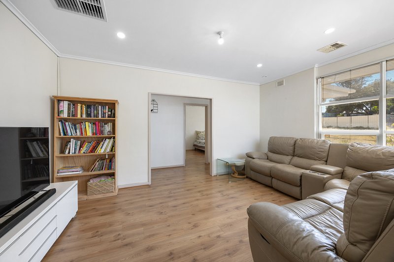 Photo - 5 Virginia Drive, Hackham West SA 5163 - Image 6
