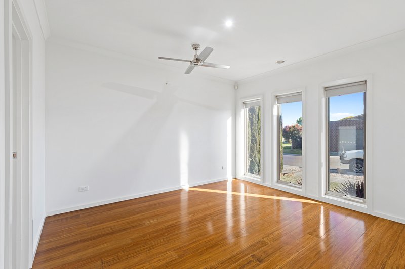 Photo - 5 Vockensohn Place, Epping VIC 3076 - Image 7