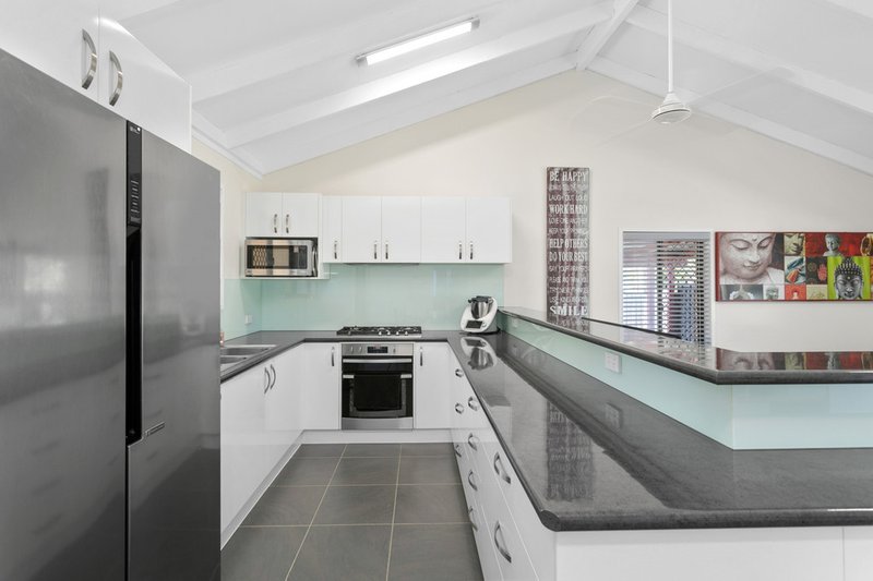 Photo - 5 Wagtail Drive, Deception Bay QLD 4508 - Image 2