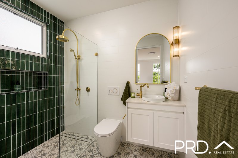 Photo - 5 Wall Avenue, Panania NSW 2213 - Image 6