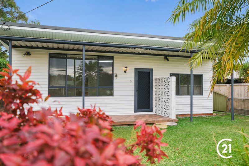 Photo - 5 Wallis Avenue, Canton Beach NSW 2263 - Image 1