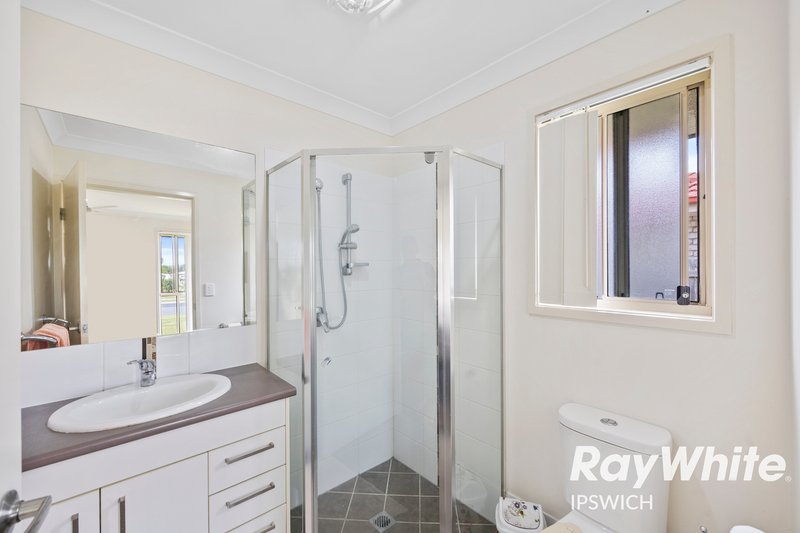 Photo - 5 Walnut Crescent, Lowood QLD 4311 - Image 11