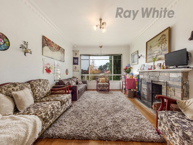 Photo - 5 Wandsworth Avenue, Deer Park VIC 3023 - Image 3