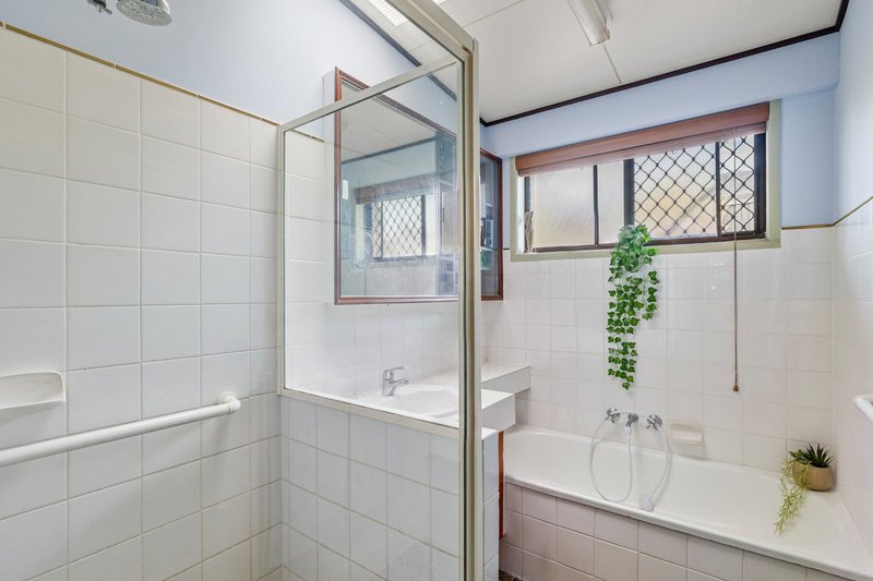 Photo - 5 Waratah Avenue, Victoria Point QLD 4165 - Image 13