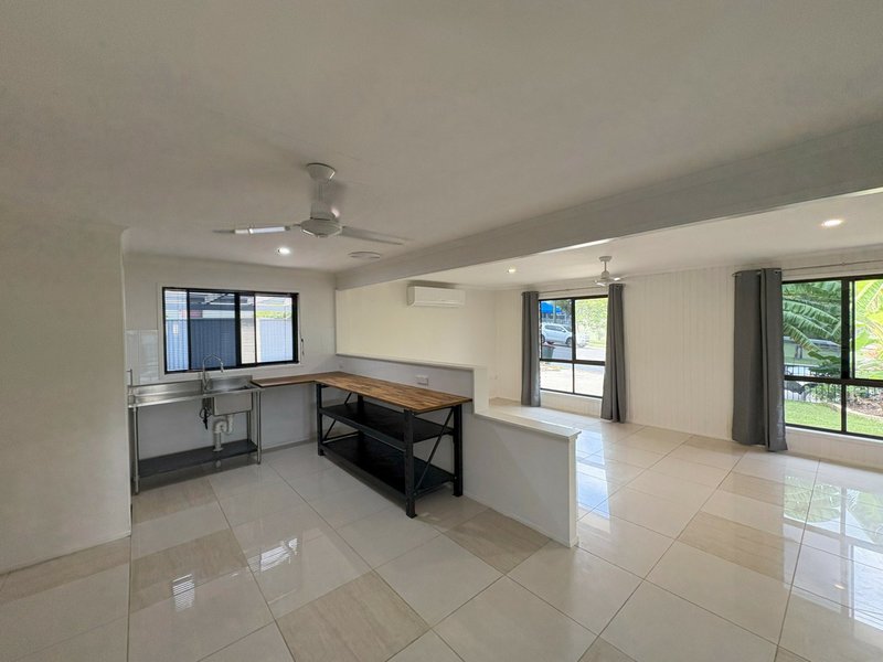 Photo - 5 Waratah Crescent, Tannum Sands QLD 4680 - Image 7