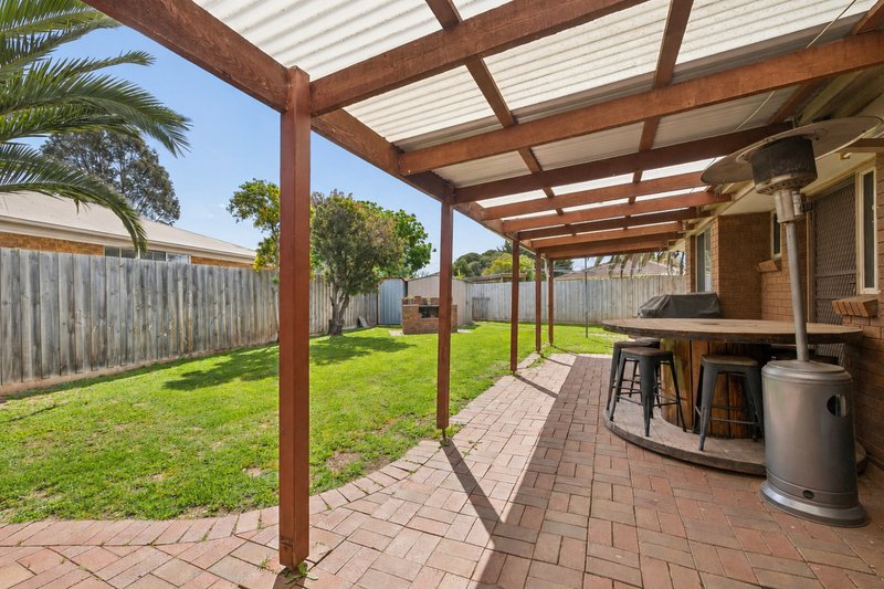 Photo - 5 Warbler Close, Werribee VIC 3030 - Image 13
