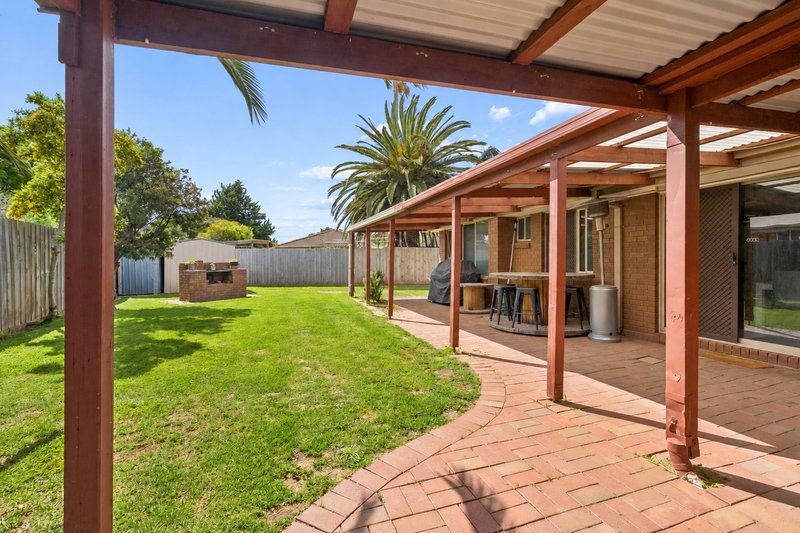 Photo - 5 Warbler Close, Werribee VIC 3030 - Image 16