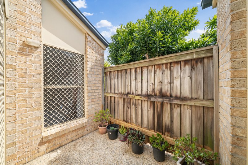 Photo - 5 Warburton Street, Murrumba Downs QLD 4503 - Image 10