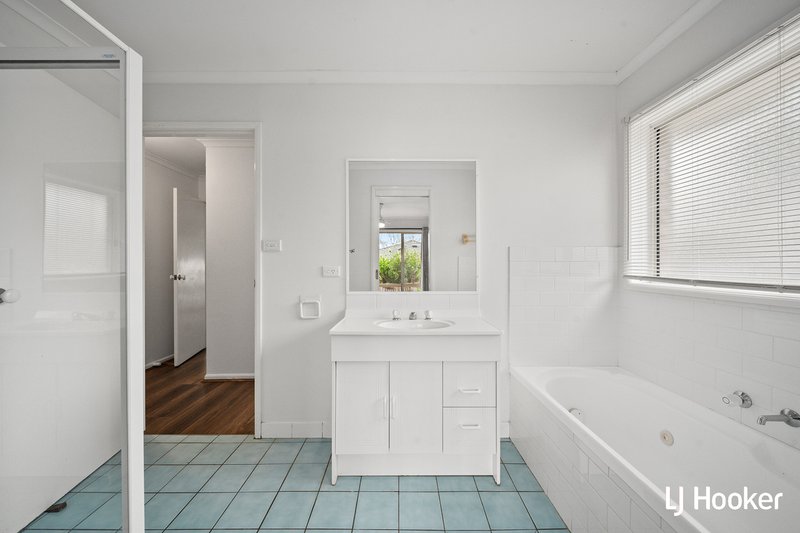 Photo - 5 Watchorn Close, Holt ACT 2615 - Image 8