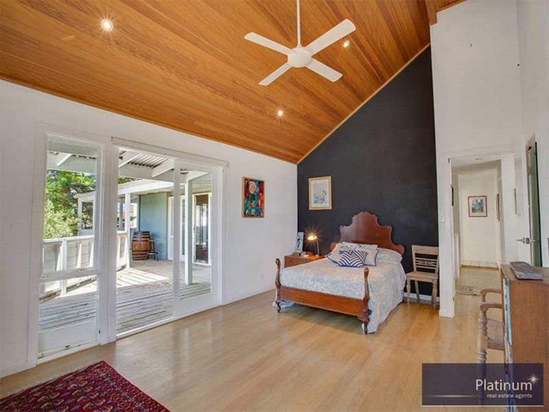 Photo - 5 Waterloo Street, Narrabeen NSW 2101 - Image 8