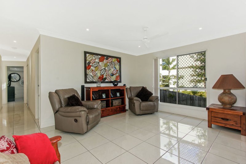 Photo - 5 Waterside Drive, Springfield Lakes QLD 4300 - Image 11