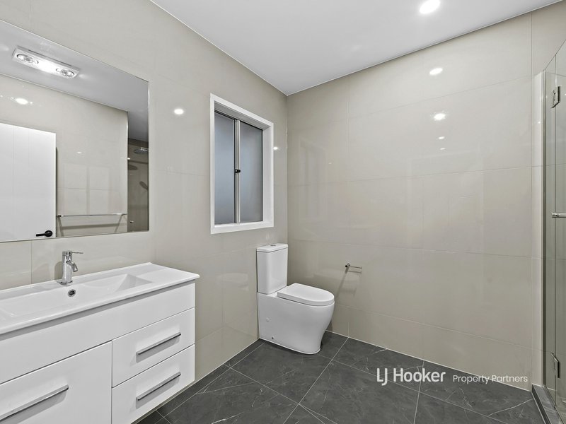 Photo - 5 Watertower Street, Park Ridge QLD 4125 - Image 9