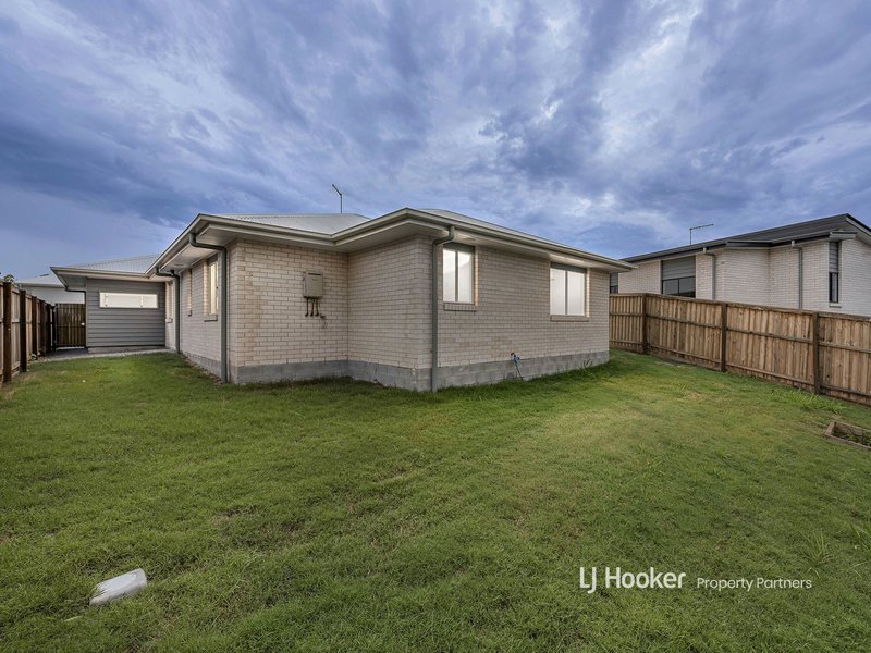 Photo - 5 Watertower Street, Park Ridge QLD 4125 - Image 18