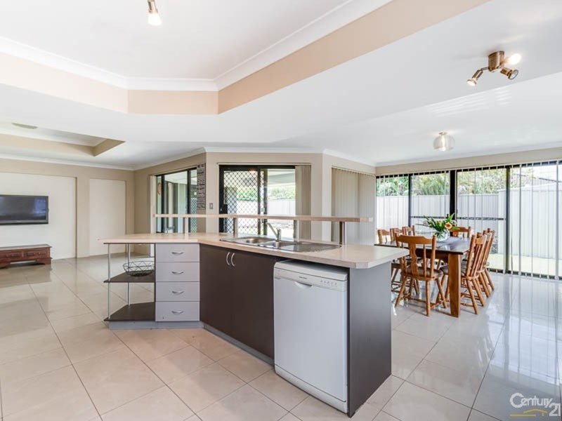 Photo - 5 Waterview Parade, Southern River WA 6110 - Image 9