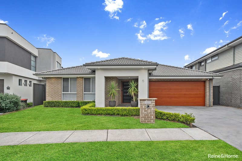 5 Waxflower Street, Denham Court NSW 2565