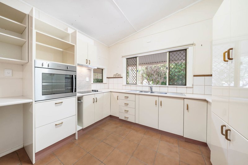 Photo - 5 Webb Street, Rangeville QLD 4350 - Image 2