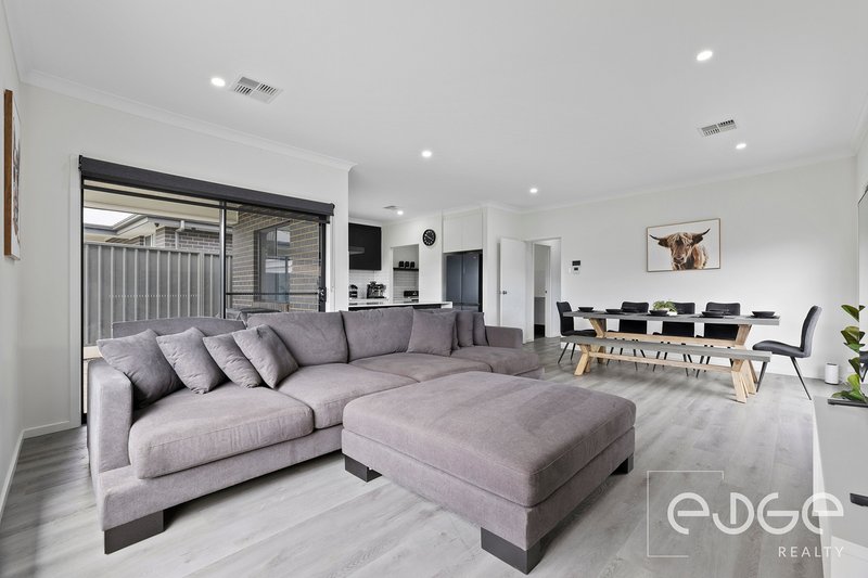 Photo - 5 Webster Street, Davoren Park SA 5113 - Image 4