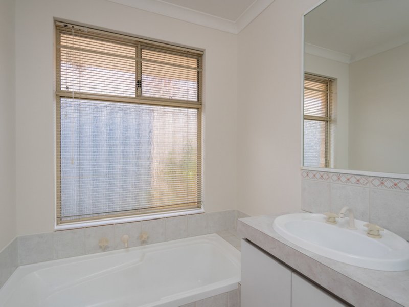 Photo - 5 Weetman Cove, Cannington WA 6107 - Image 17