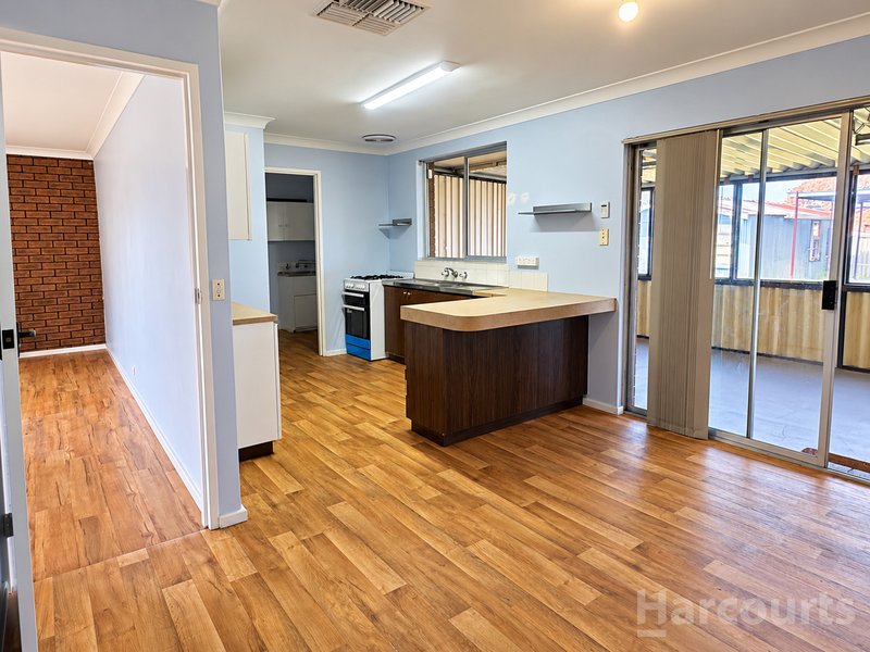 Photo - 5 Welch Way, Warnbro WA 6169 - Image 4