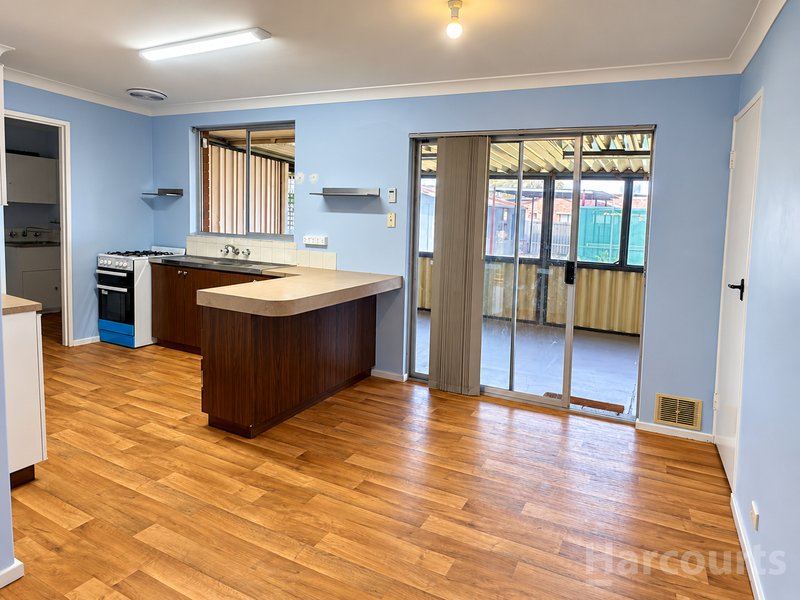 Photo - 5 Welch Way, Warnbro WA 6169 - Image 5