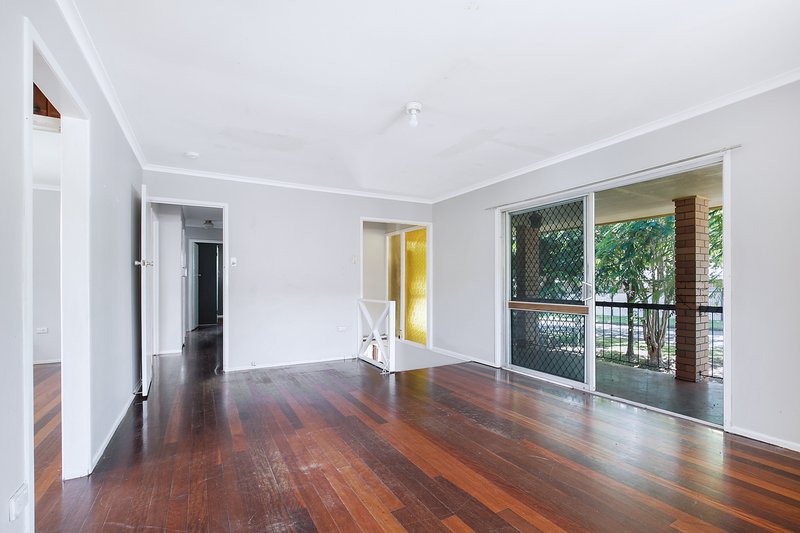 Photo - 5 Weldon Street, Birkdale QLD 4159 - Image 5