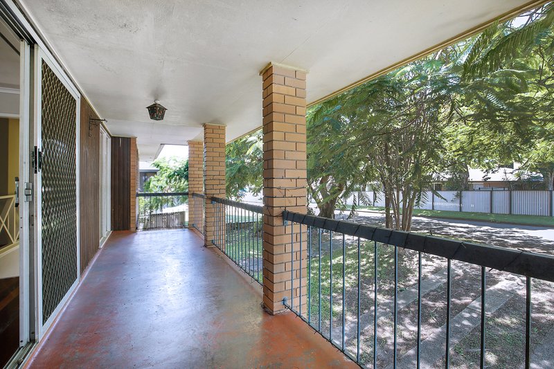 Photo - 5 Weldon Street, Birkdale QLD 4159 - Image 11