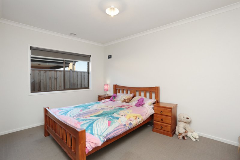 Photo - 5 Welland Road, Melton South VIC 3338 - Image 5