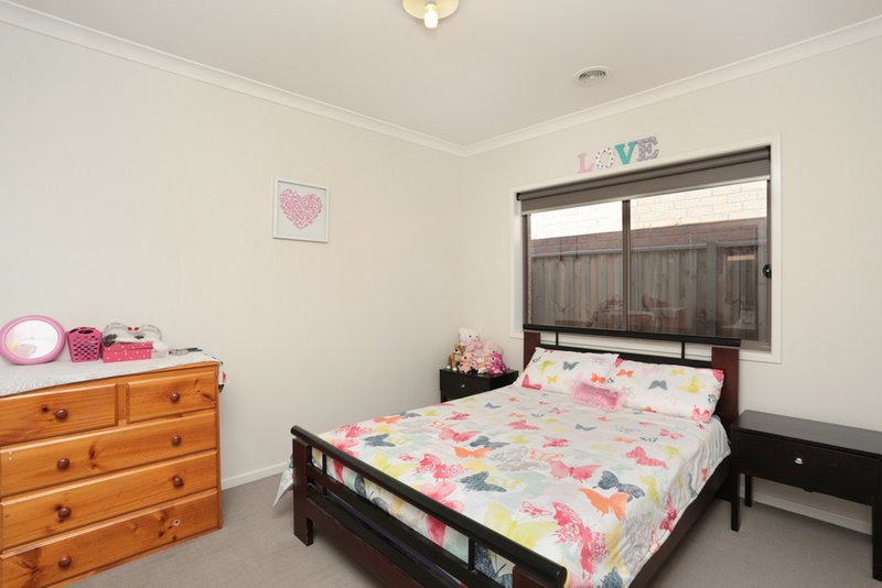 Photo - 5 Welland Road, Melton South VIC 3338 - Image 7