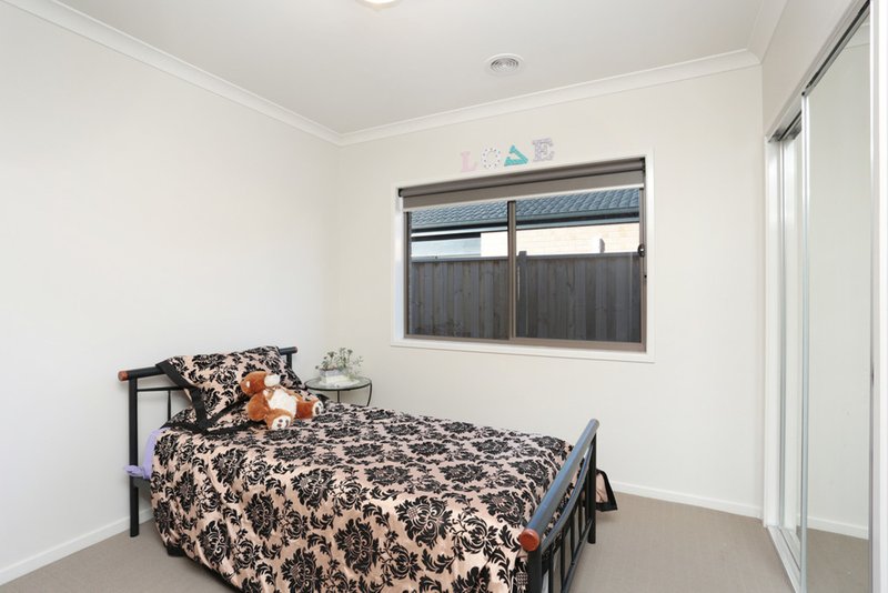 Photo - 5 Welland Road, Melton South VIC 3338 - Image 8