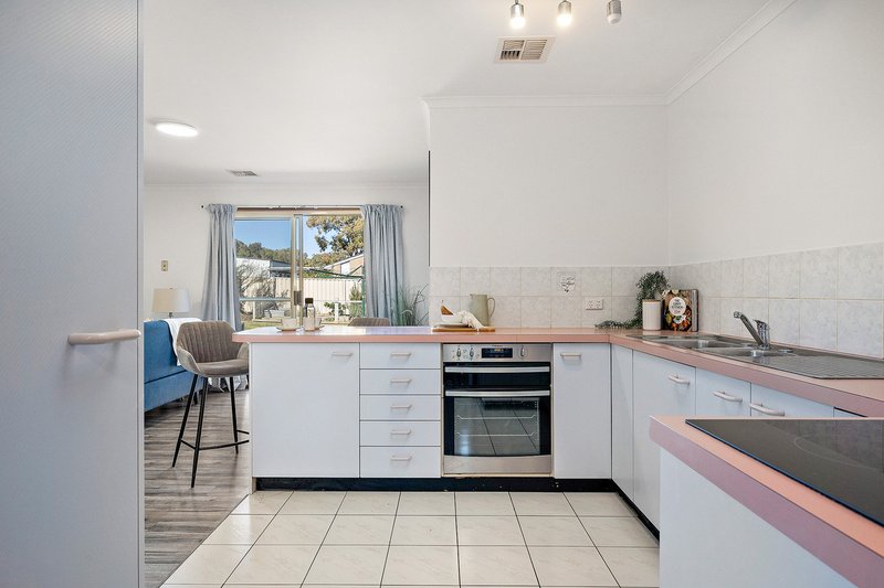 Photo - 5 Wettenhall Circuit, Calwell ACT 2905 - Image 5
