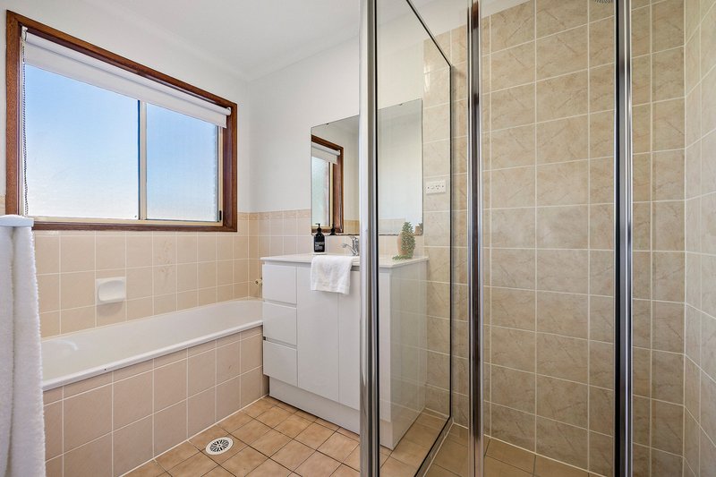 Photo - 5 Wettenhall Circuit, Calwell ACT 2905 - Image 13