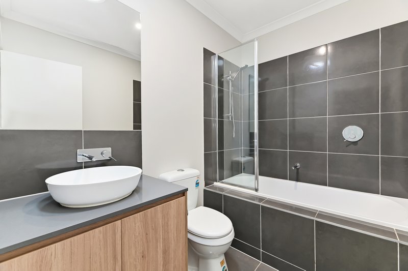 Photo - 5 Wicket Road, Clyde VIC 3978 - Image 9