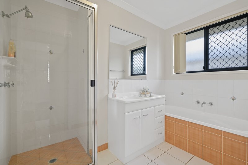 Photo - 5 Willespie Place, New Auckland QLD 4680 - Image 12