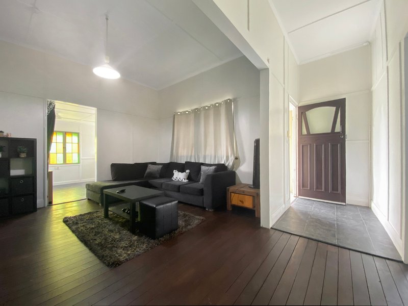 Photo - 5 William Street, Sarina QLD 4737 - Image 4