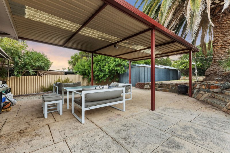 Photo - 5 Williams Road, Coolbellup WA 6163 - Image 3