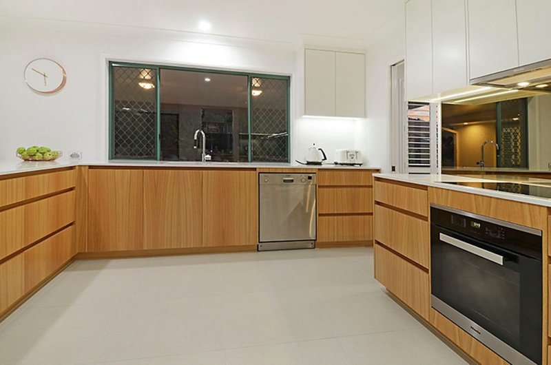 Photo - 5 Willow Place, Carindale QLD 4152 - Image 19