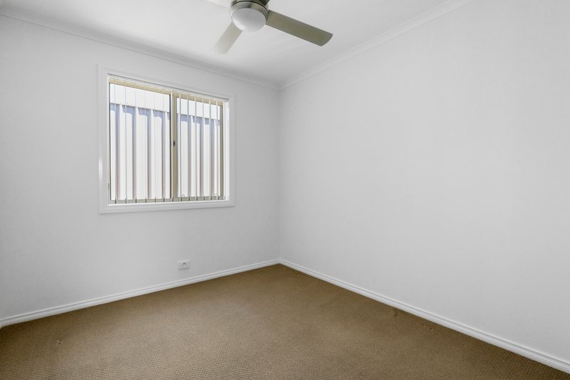 Photo - 5 Willowbark Crescent, Murray Bridge SA 5253 - Image 11
