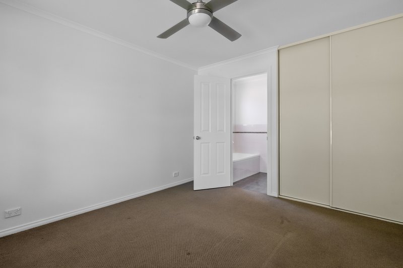 Photo - 5 Willowbark Crescent, Murray Bridge SA 5253 - Image 7