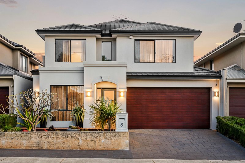 Photo - 5 Wilmot Bend, Madeley WA 6065 - Image 1
